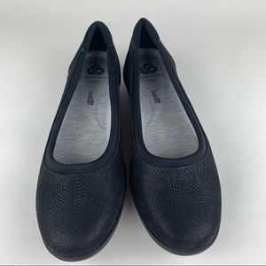 CLARK Cloudsteppers Black Flats BRAND NWT- Never Worn- Ships in Original Box!